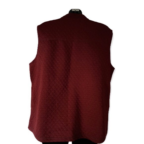 MAROON VEST SIZE XXL    Quilted look- Zipper up - Picture 2 of 9
